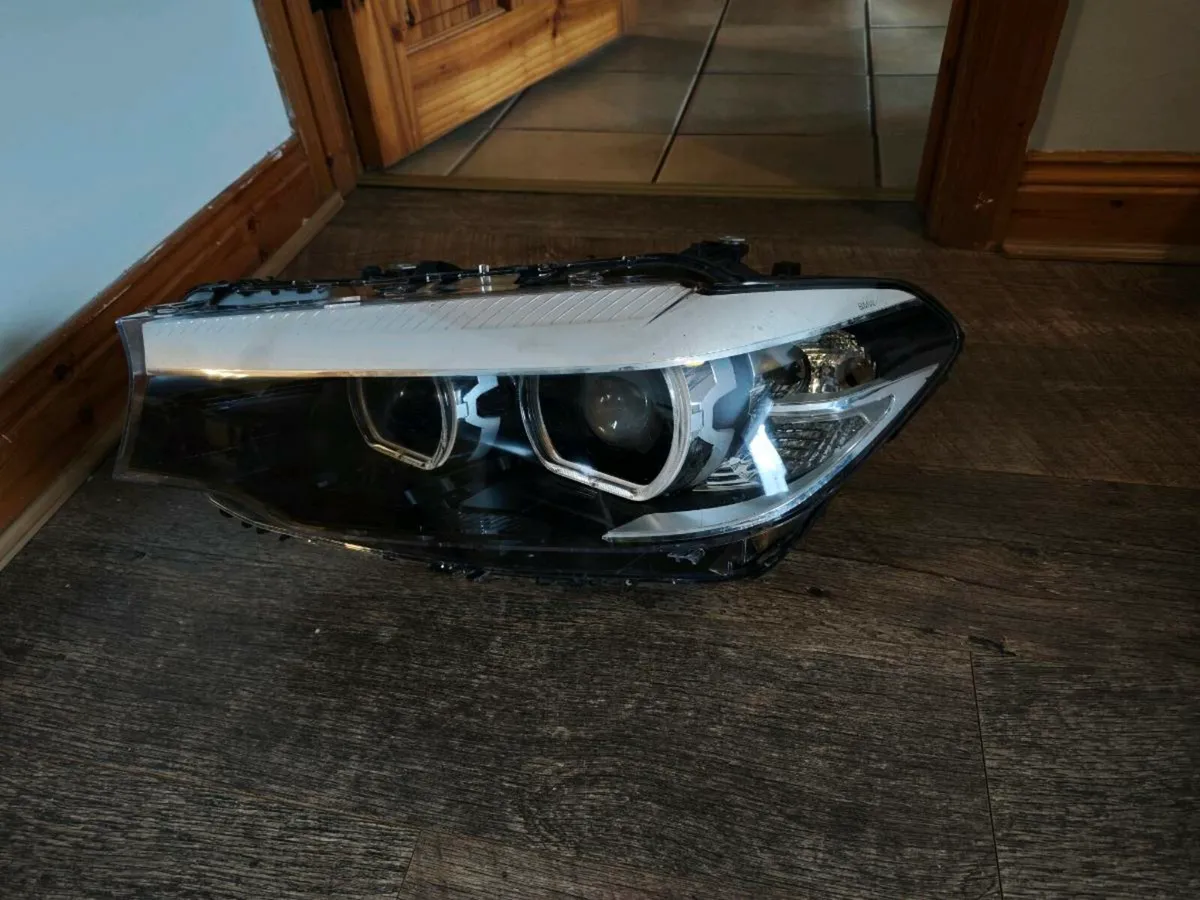 BMW G30  Headlight - Image 1