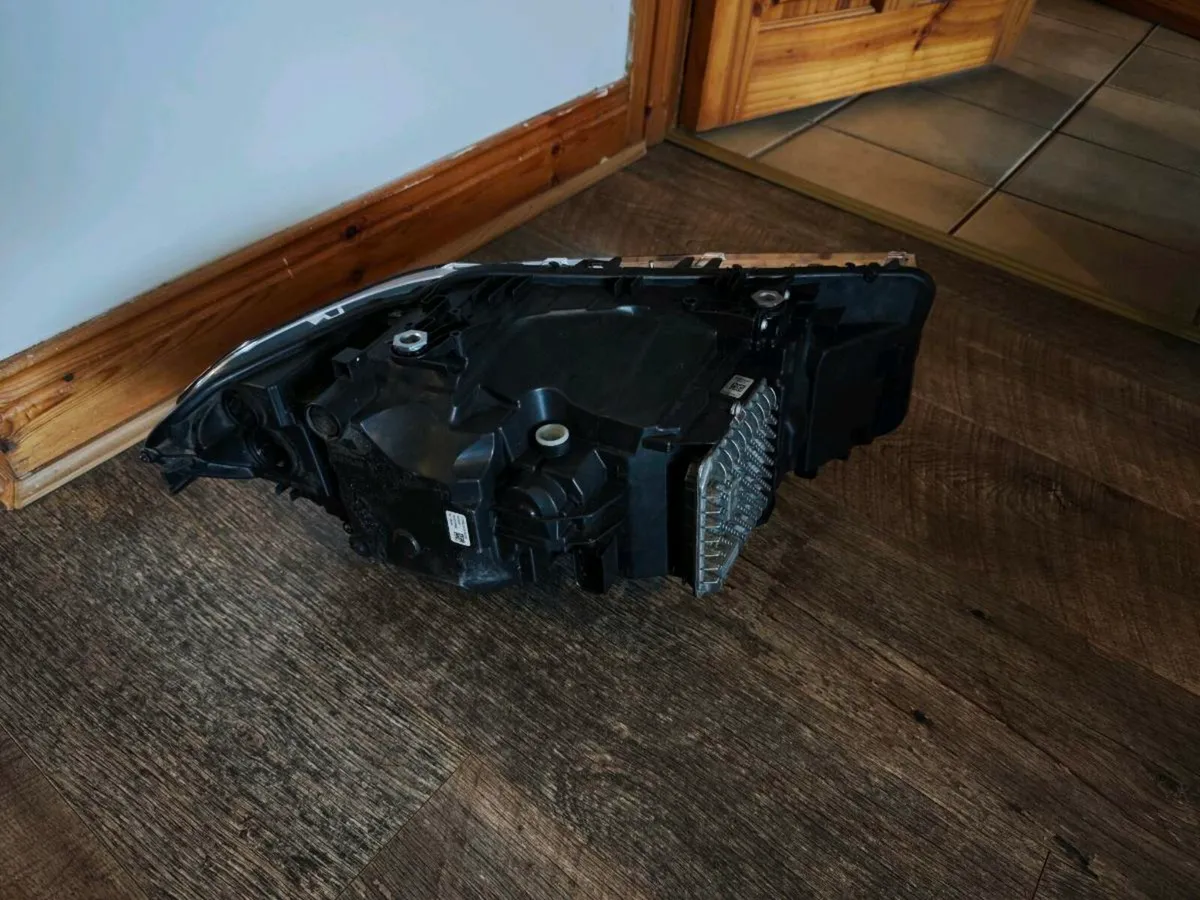 BMW G30  Headlight - Image 3