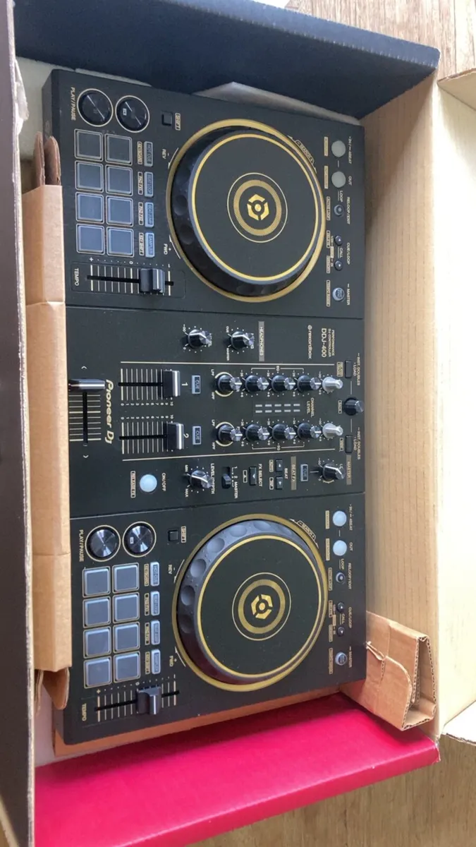 Limited Edition Gold DDJ-200 DJ Controller - Image 2