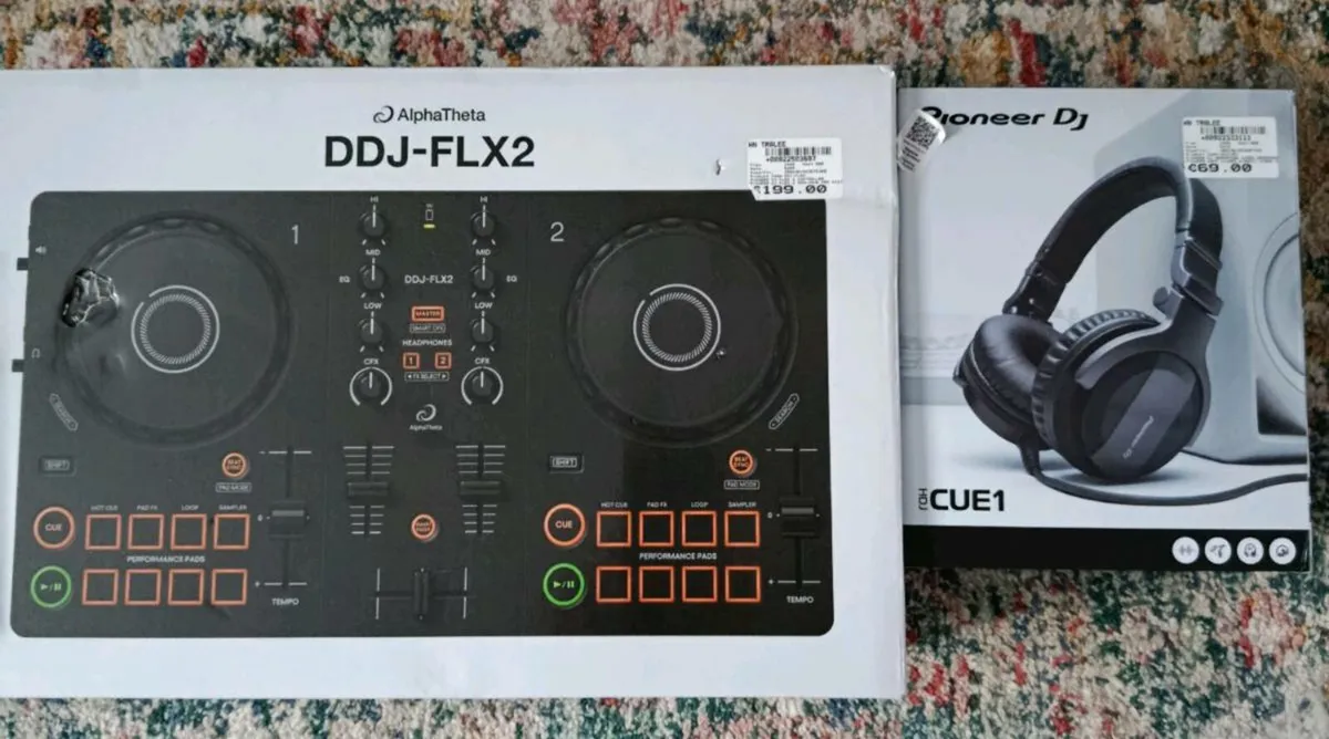 AlphaTheta DDJ-FLX2 DJ Controller - Image 3