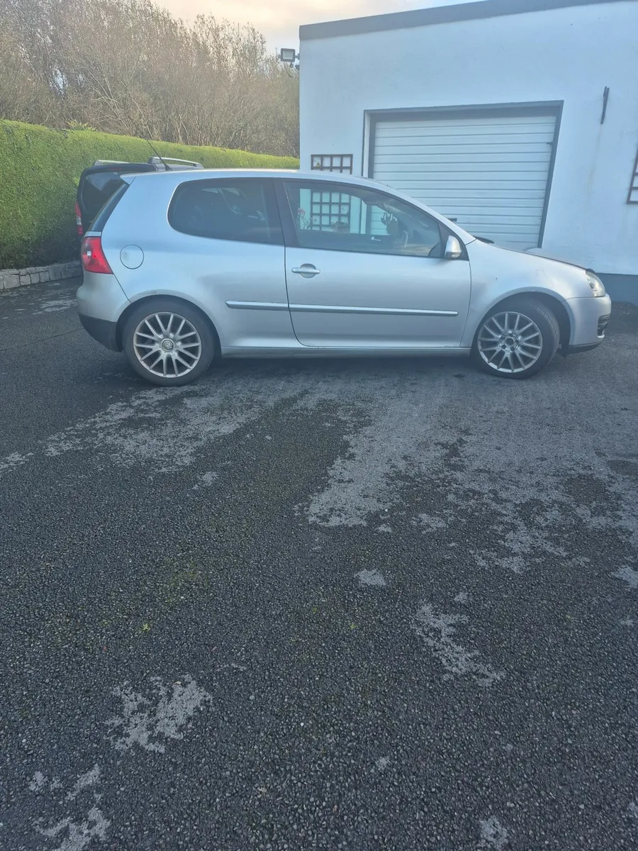 08 VW GOLF - Image 2