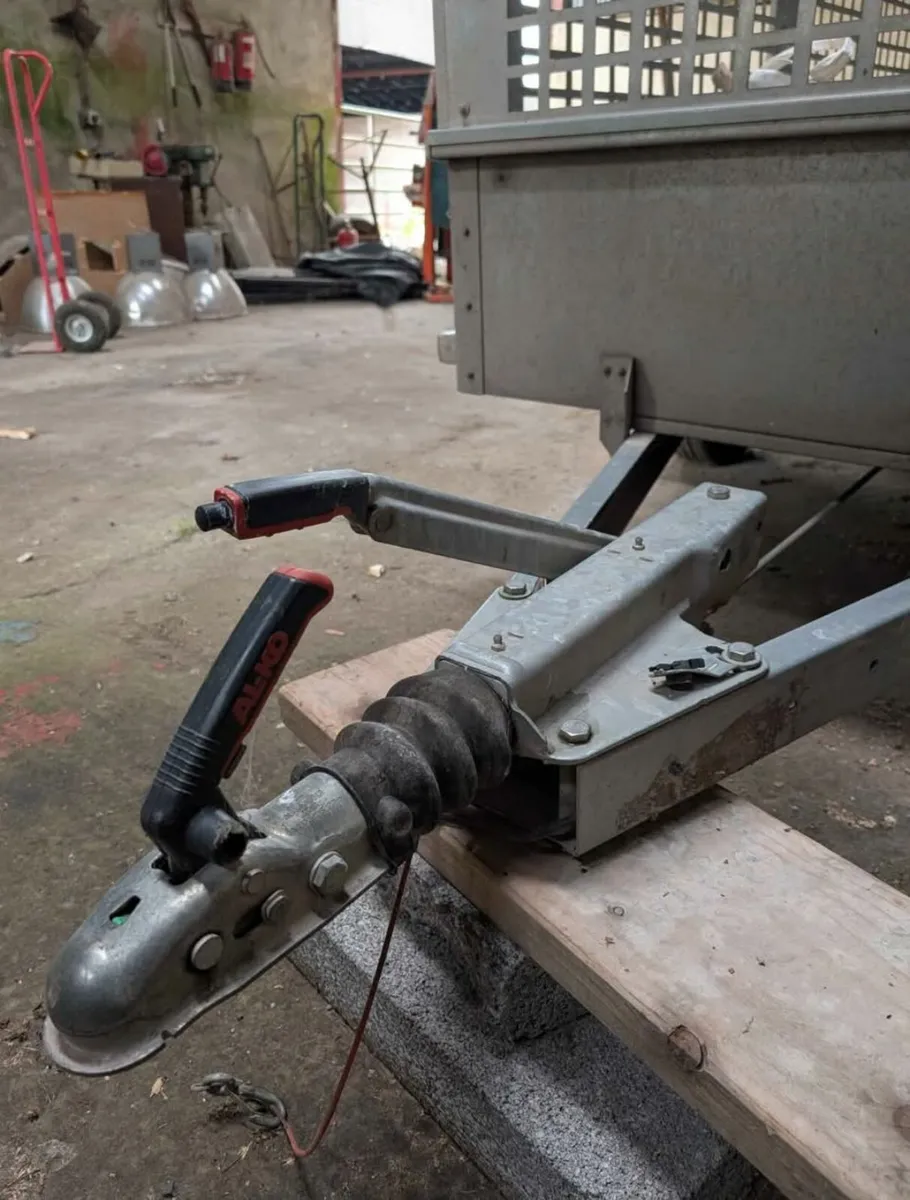Trailer 8x4 heavy duty axle galvanised 1300kg - Image 3