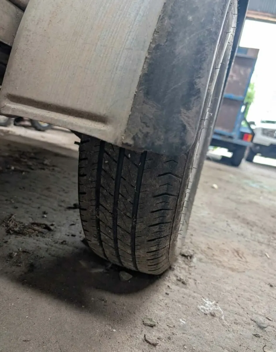 Trailer 8x4 heavy duty axle galvanised 1300kg - Image 4