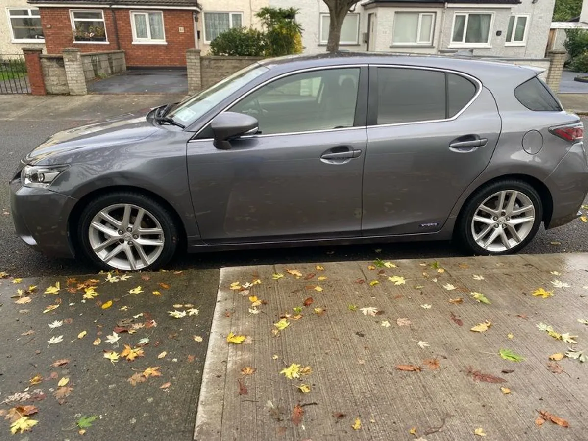 2014 Lexus CT200H - Image 4