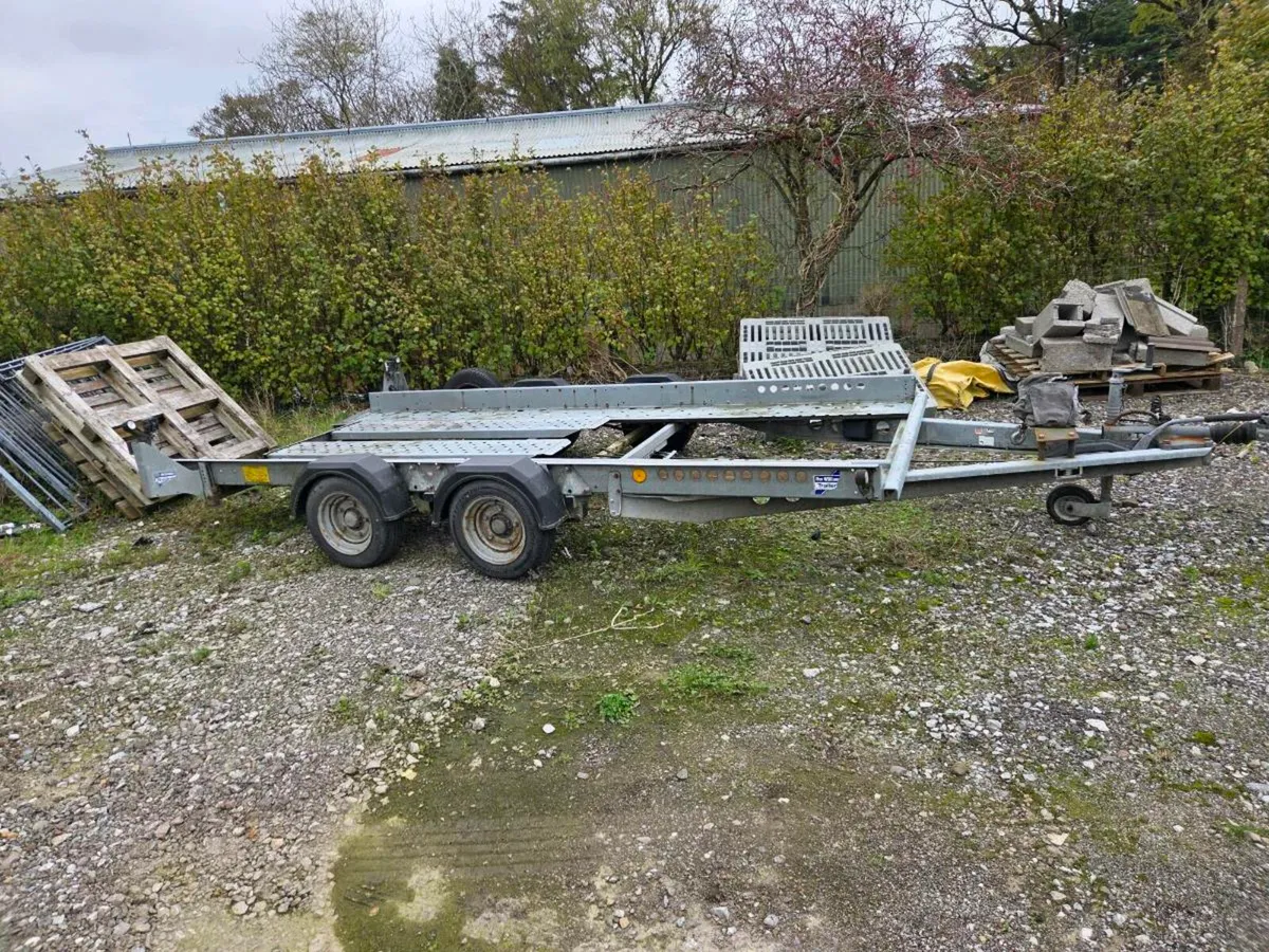 Ifor Williams car transporter
