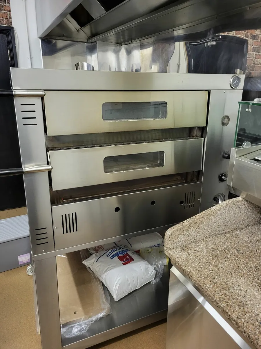 Pizza oven gas with stand