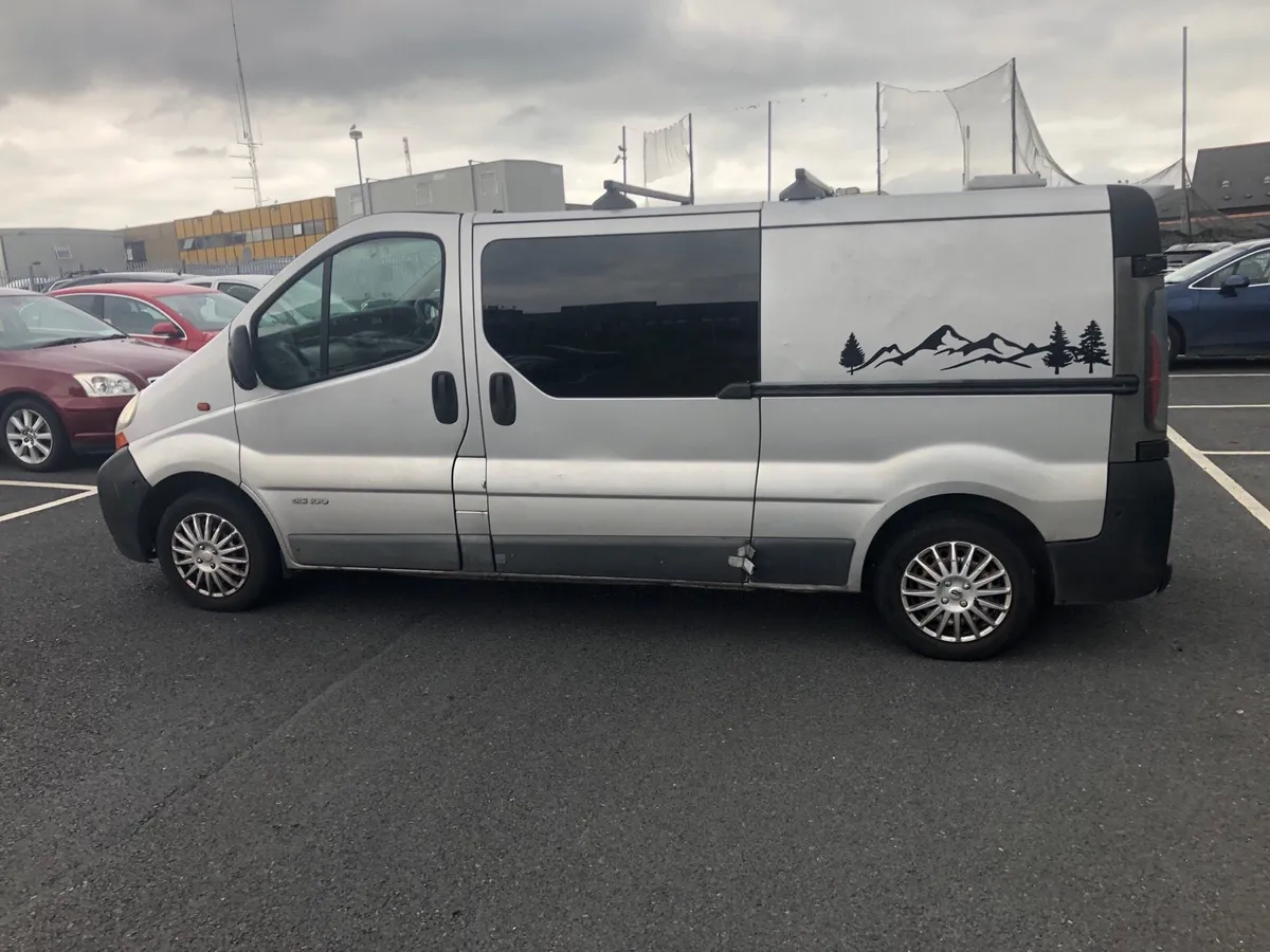 Camper van - Image 4
