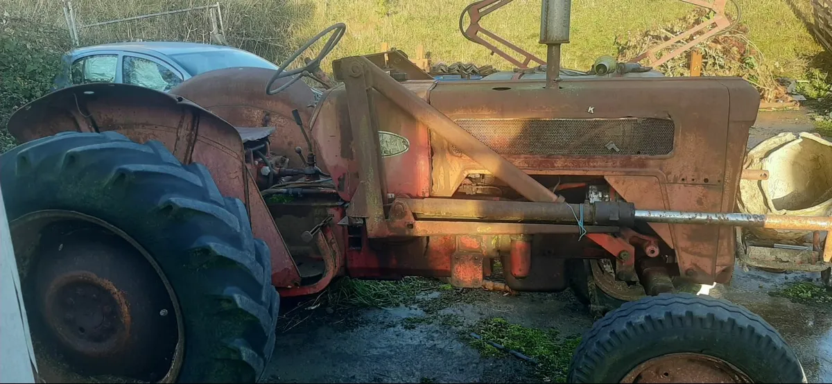 Tractor B414 international - Image 1