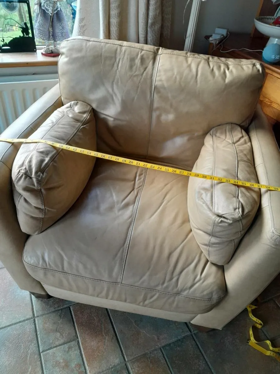 Leather chair - Image 2