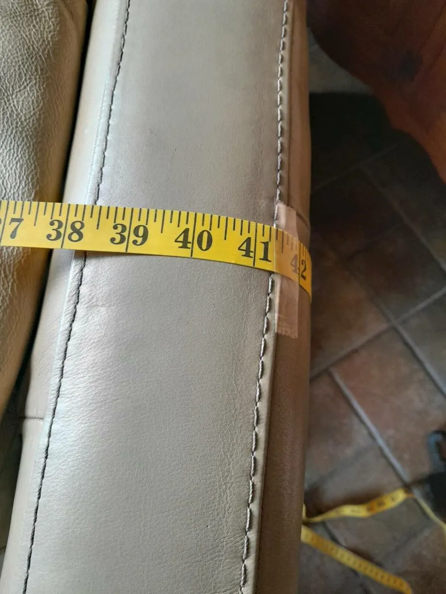 Leather chair - Image 3