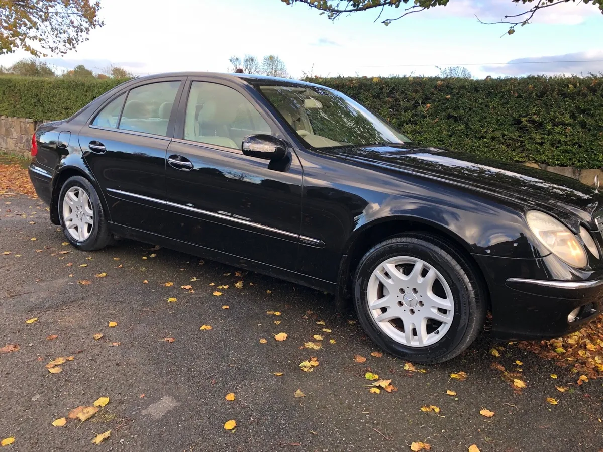 MERCEDES E200 As NEW AUTO 1.8 PLENTY OF NCT 😻 - Image 3