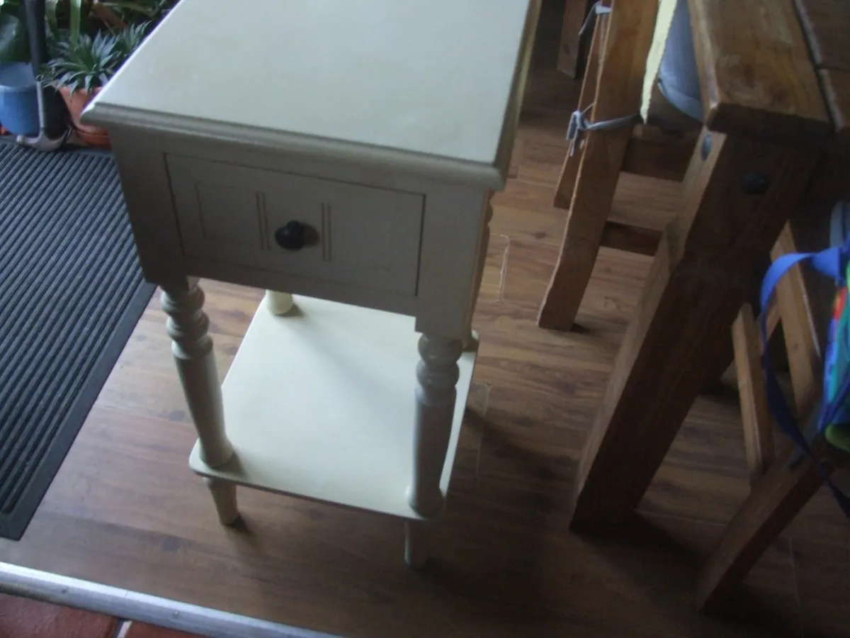 bedside stands /lockers in cream colour - Image 4