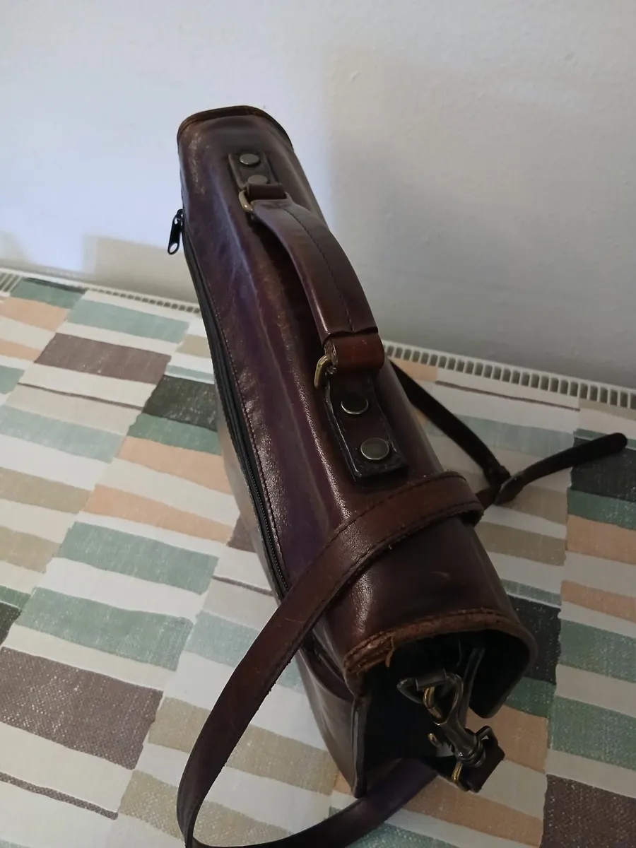 Vintage Italian Leather Sacthel. - Image 4