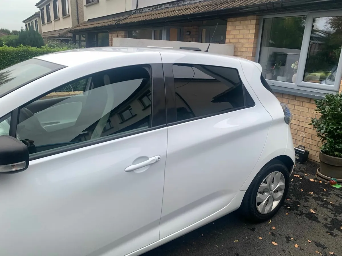 Renault Zoe 2019 | 41 kWh | 300 km range - Image 4