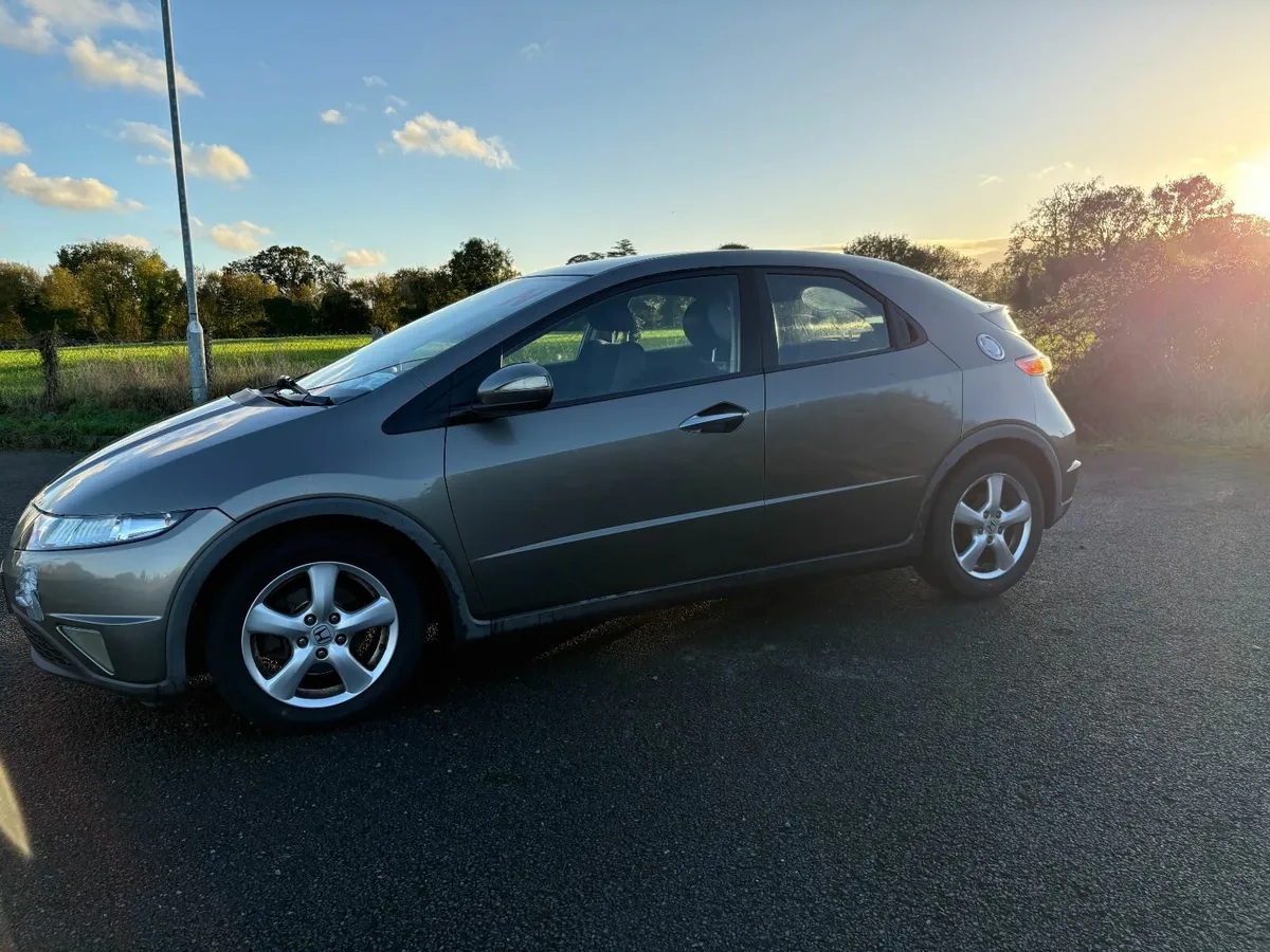 Honda Civic 2009 - Image 4