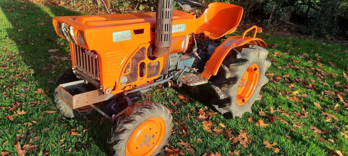 Kubota tractor - Image 1