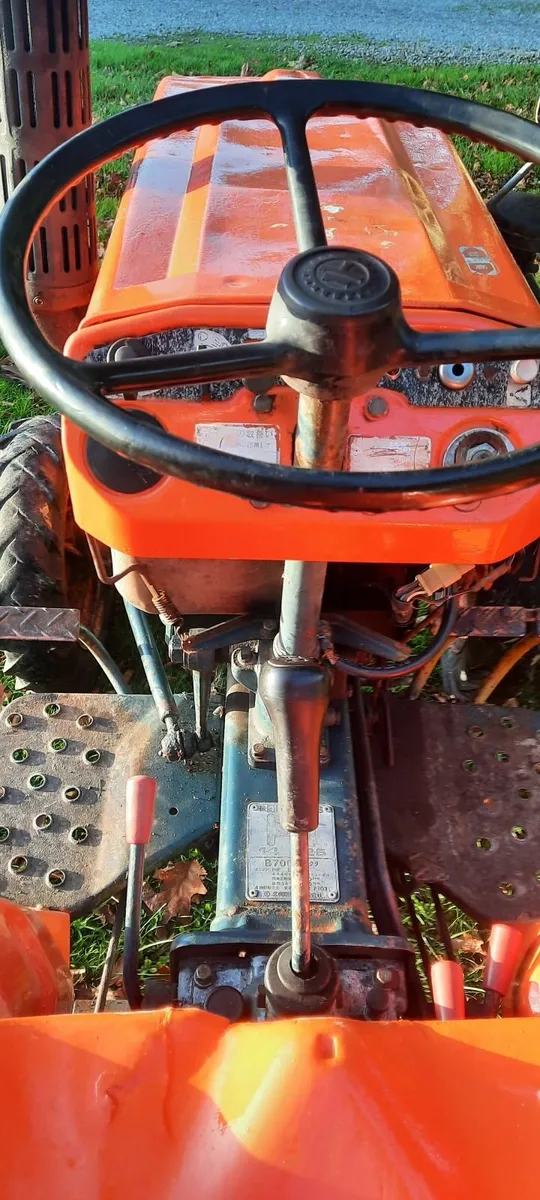 Kubota tractor - Image 2