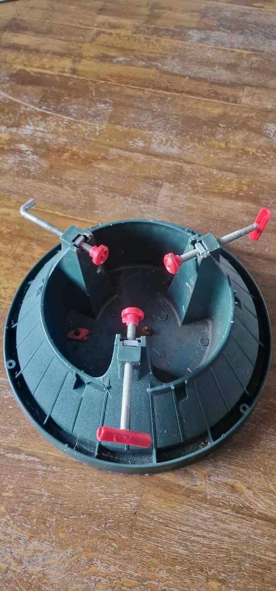 Christmas tree stand