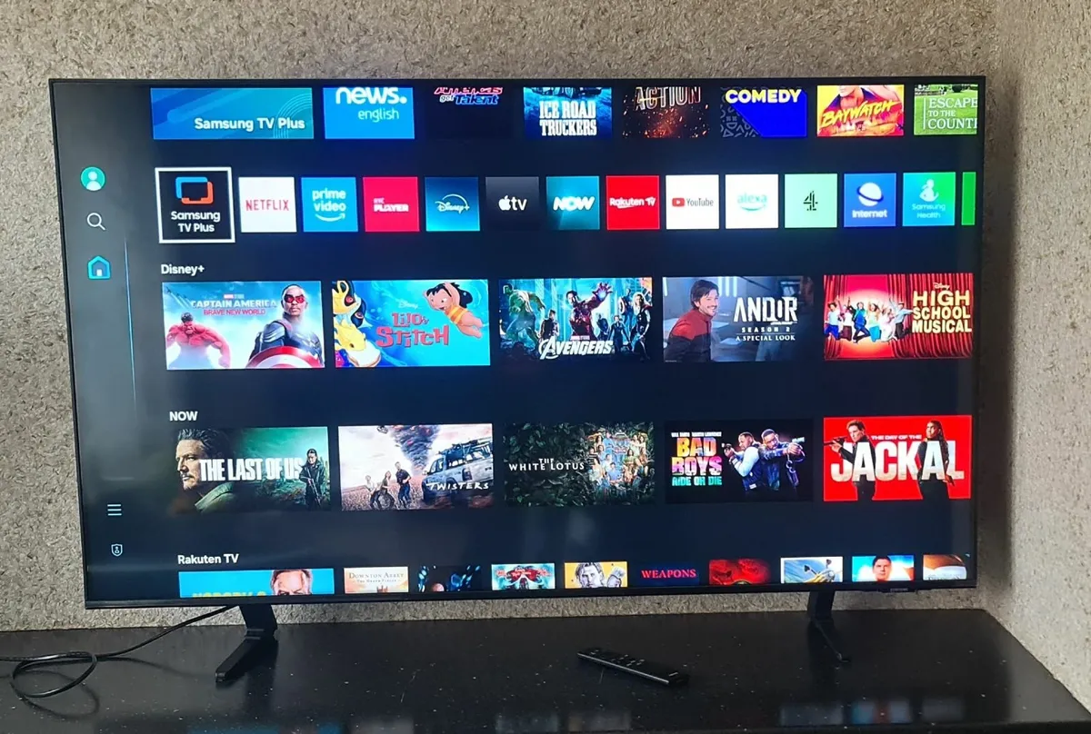 Samsung 50 4K UHD Smart TV Please Read Description - Image 1