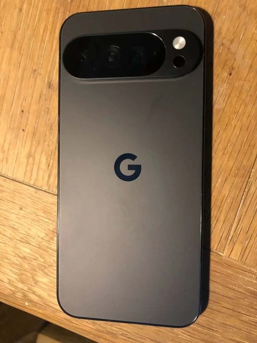 Google Pixel 10 Pro XL , 256gb. As new. Only 3 weeks old. As New. - Image 1