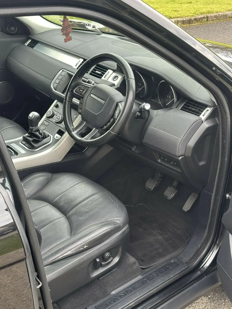 Range Rover Evoque - Image 4