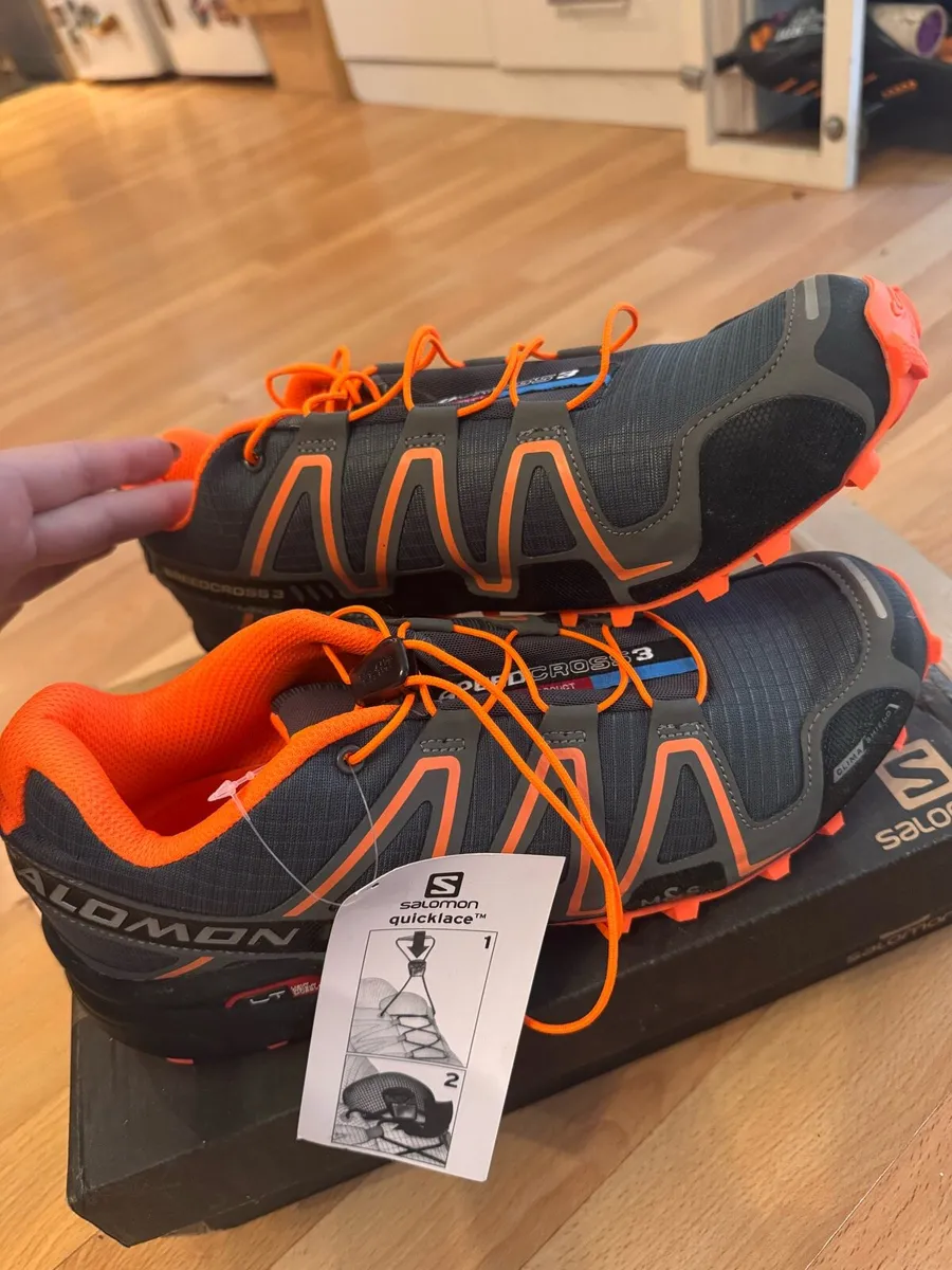 Salomon shoes new size 44 men - Image 1