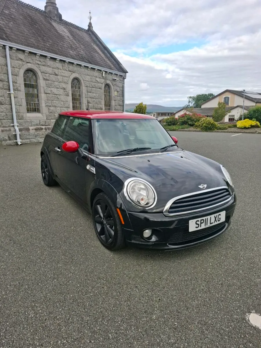 Mini Cooper - Image 2