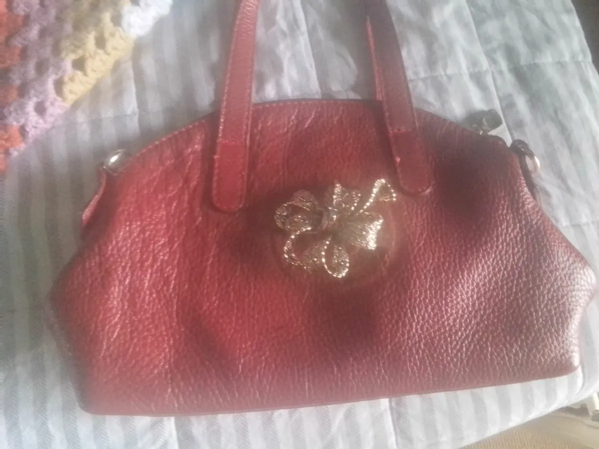 VINTAGE ITALIAN SOFT RED LEATHER CRYSTAL HANDBAG - Image 1
