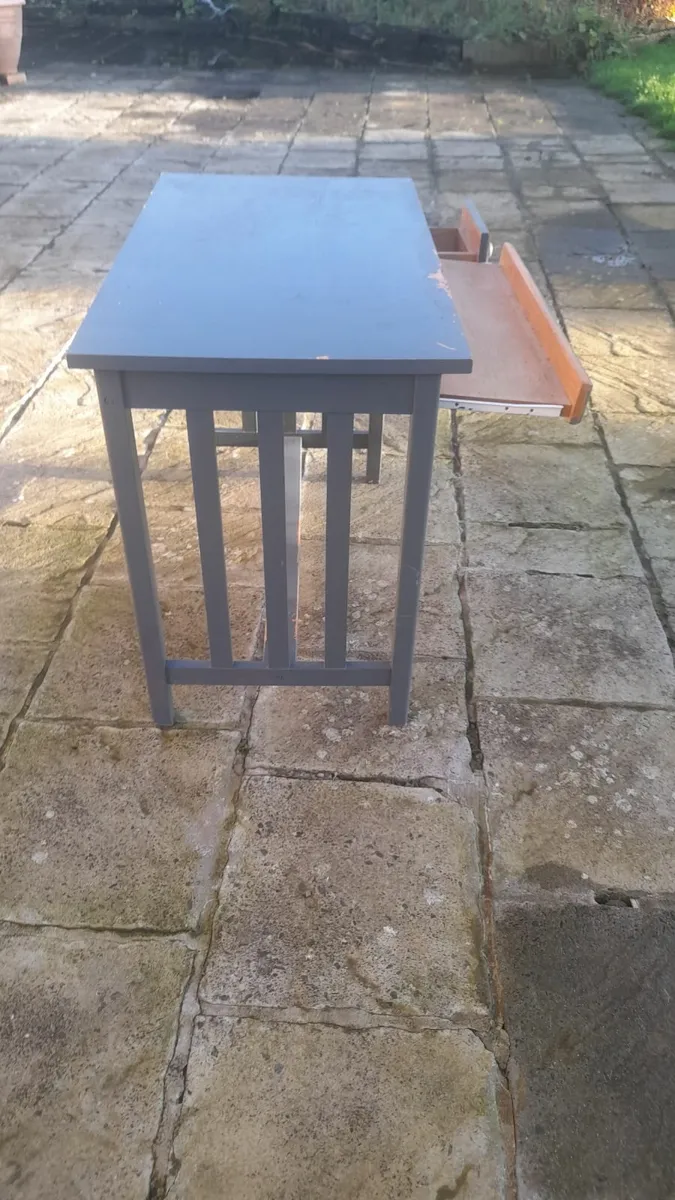 Desks - Image 2