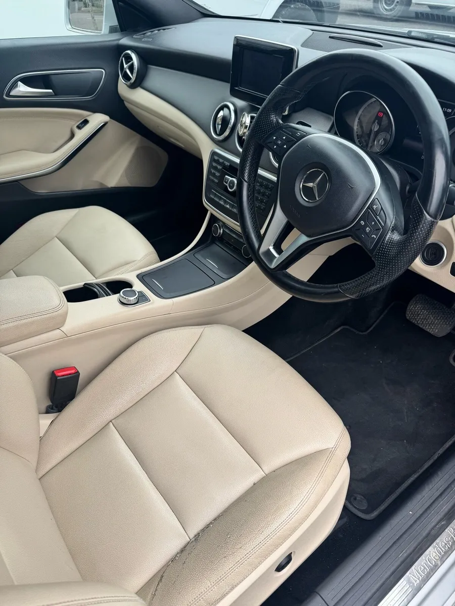 Mercedes CLA 220 CDI Urban 4DR Auto - Image 4