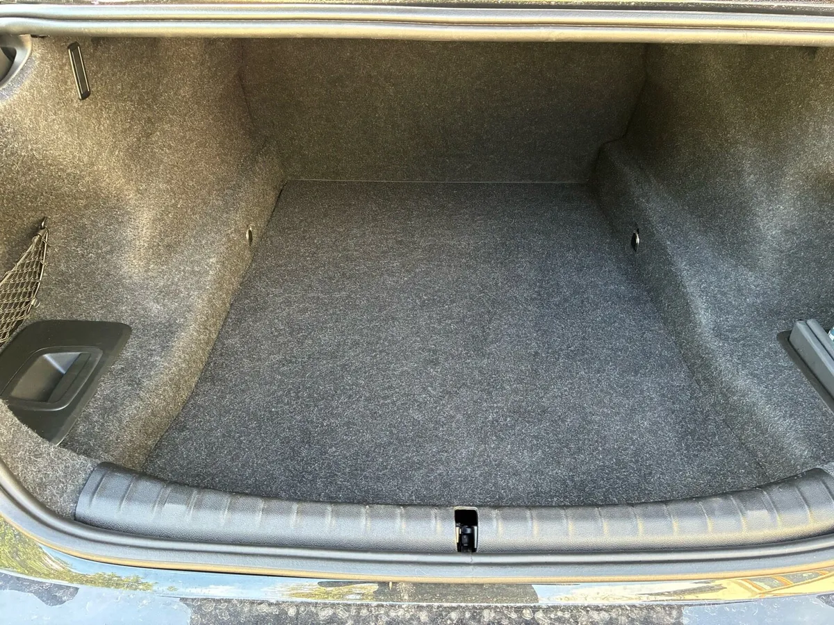 BMW 5-Series 2022 - Image 4