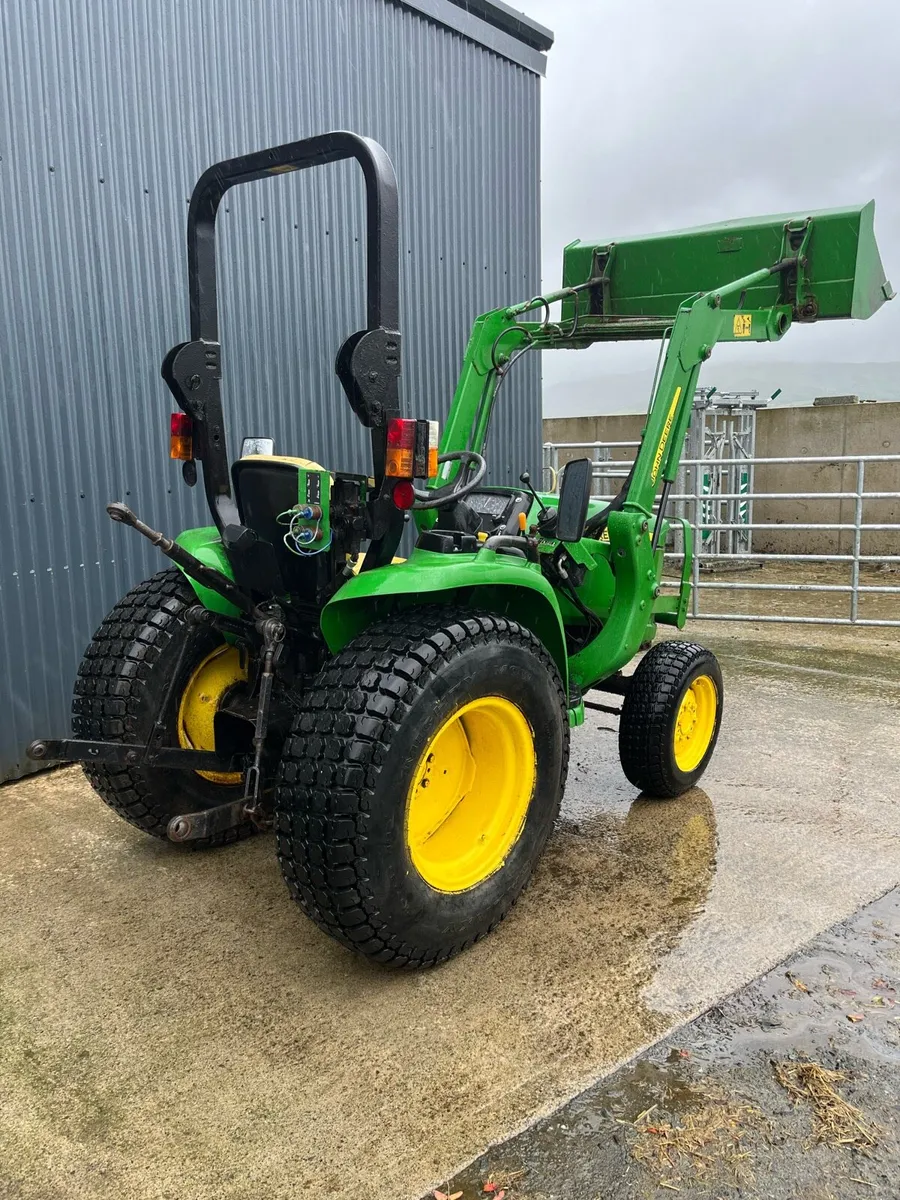 John Deere 3036E Compact Tractor - Image 3