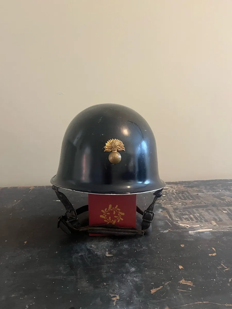 Vintage French Foreign Legion Military Helmet - Image 2