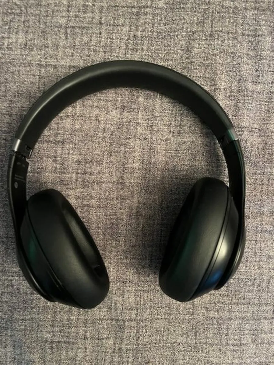 beats studio pro headphones - Image 3