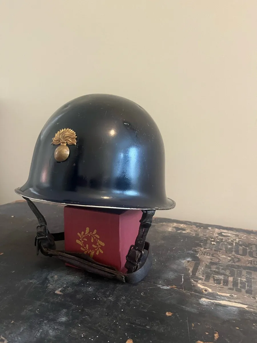Vintage French Foreign Legion Military Helmet - Image 3