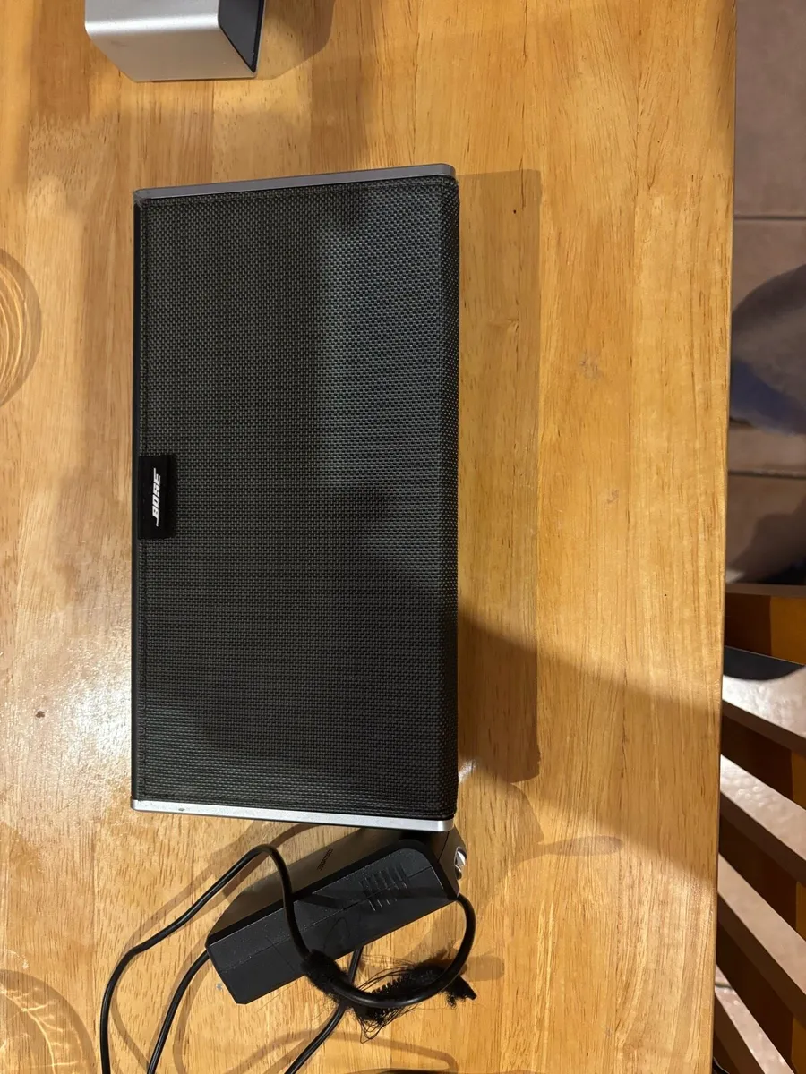 Bose Speaker Music - Image 2