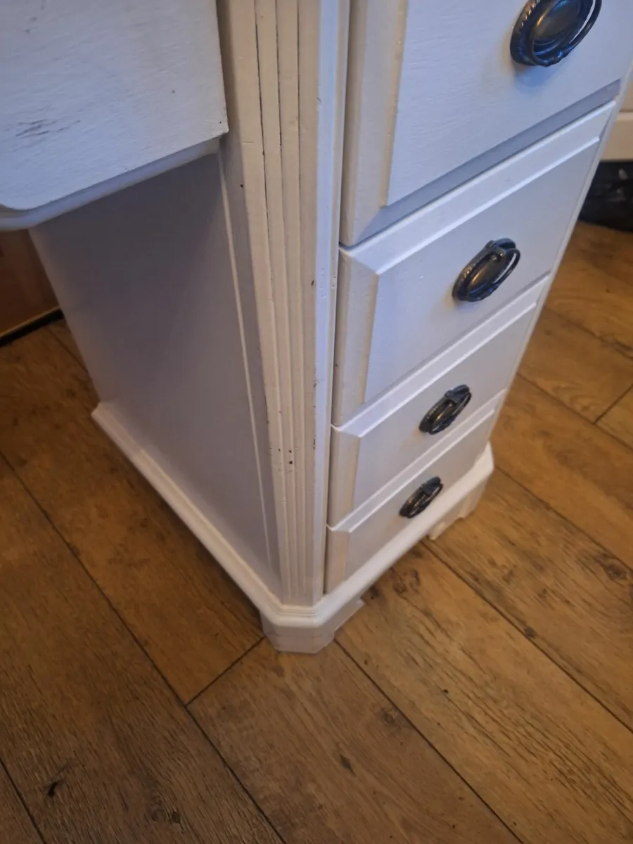 White Distressed Bedroom Furniture Set - Image 3
