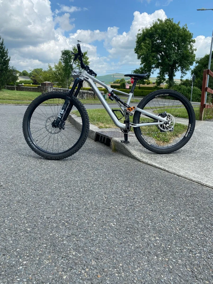 Specialised mountain bike - Image 1