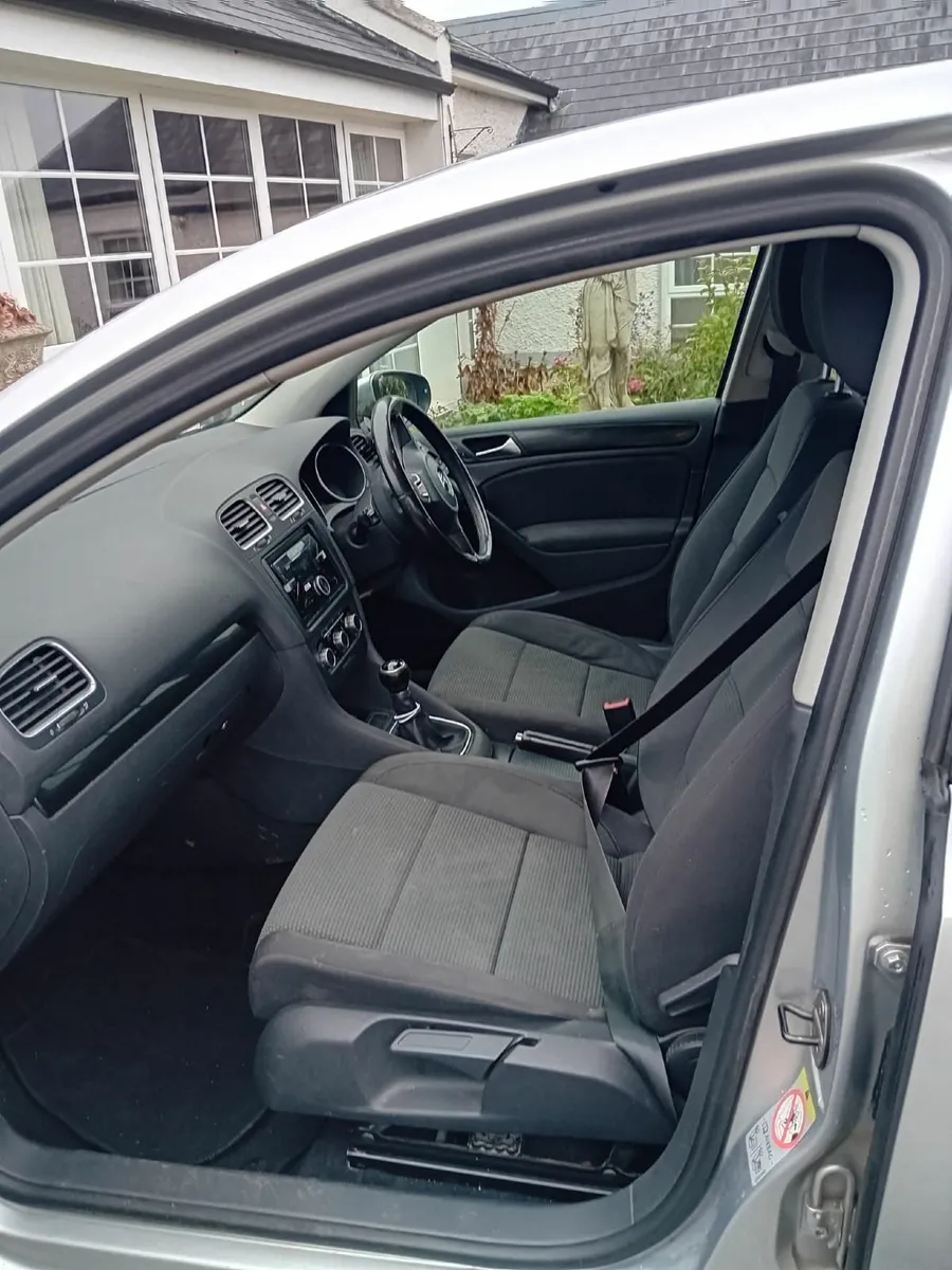 Volkswagen Golf 2011 1.6L - Image 3