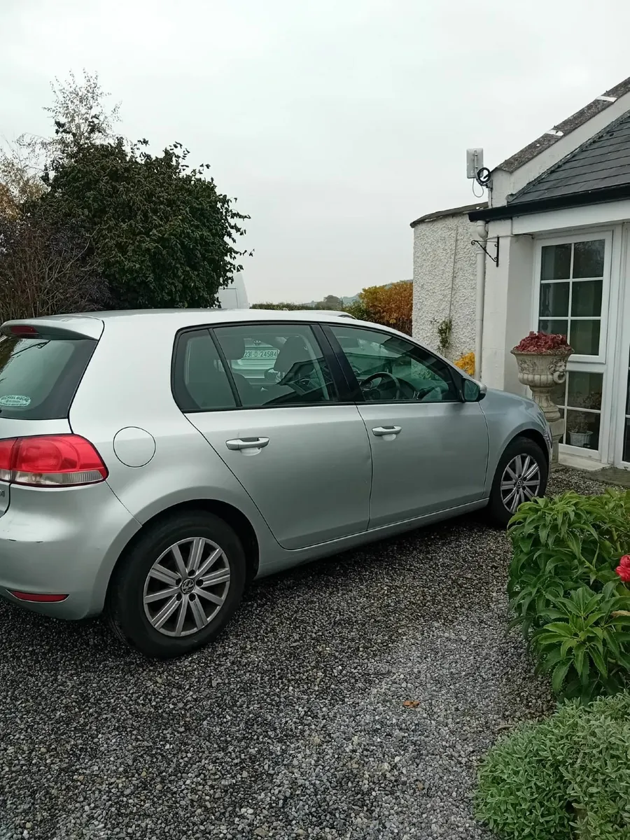 Volkswagen Golf 2011 1.6L - Image 4