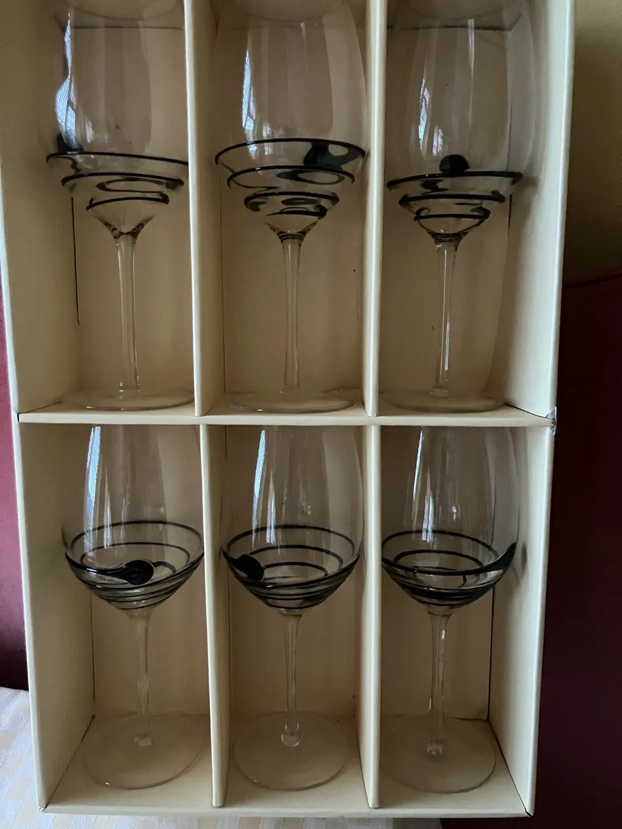 Set 6 Duiske Wine Glasses - Image 2
