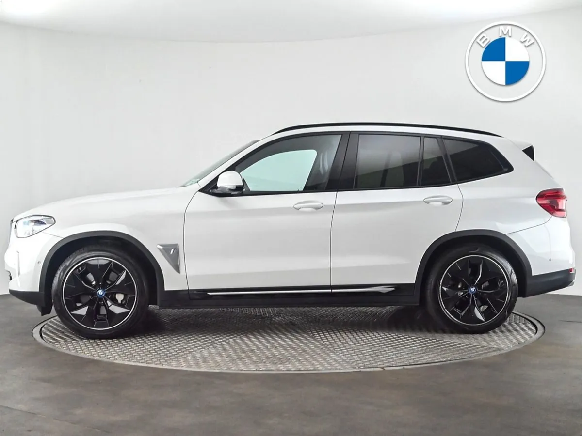BMW iX3 Premier Edition - Image 3
