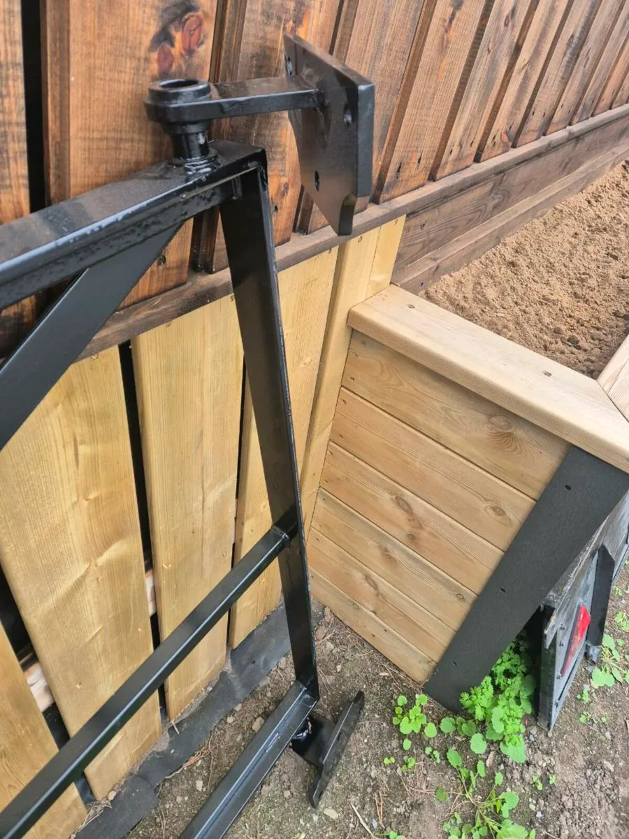 Entrance Gates - Image 2
