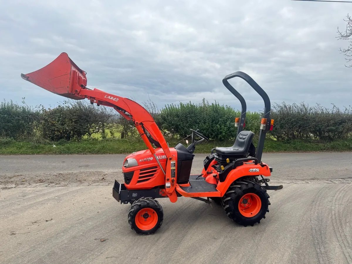 Kubota Compact Tractor - Image 1