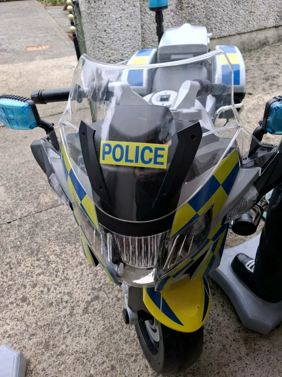 Kids eldctric police motorcycle - Image 1