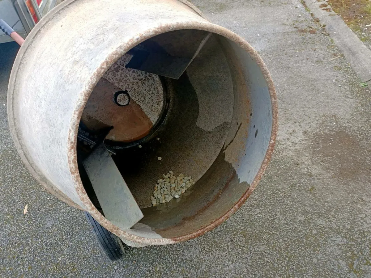 Cement mixer - Image 4