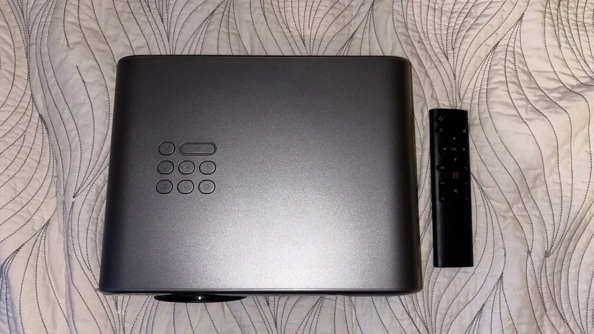 Ÿaber Entertainment Projector - Image 2