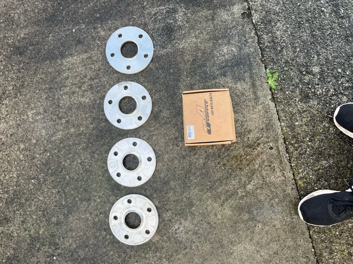 4 wheel spacers 5x112 10mm. (Wheel nuts included) - Image 4