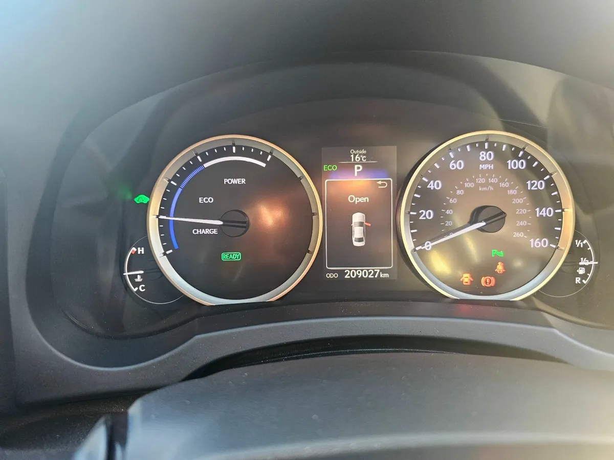 Lexus IS 2014 - Image 3