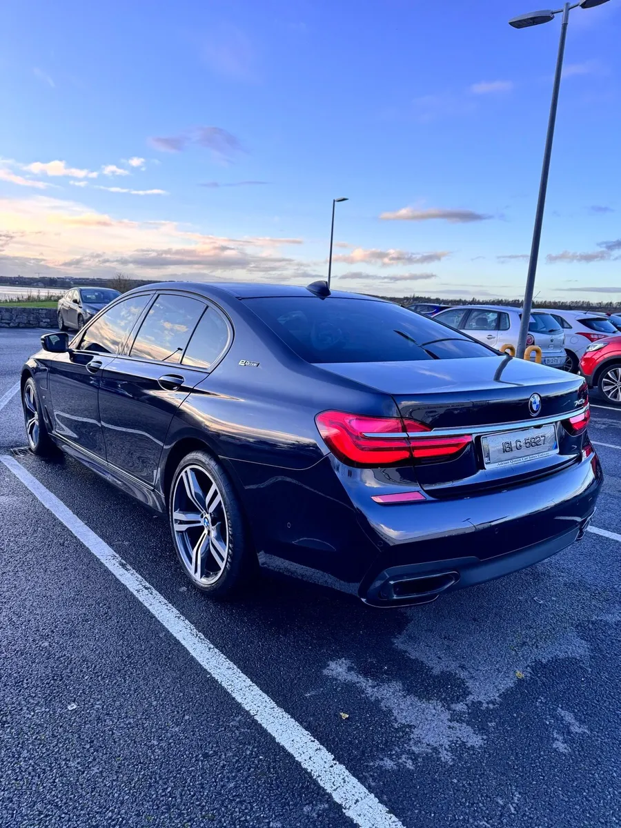 Car - Image 4